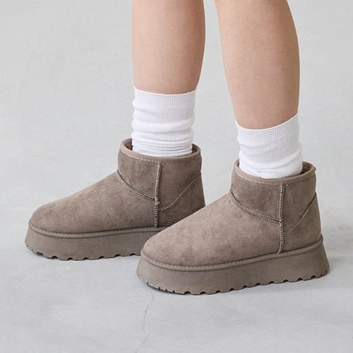 ugg ブーツ アウトレット オファー 値段